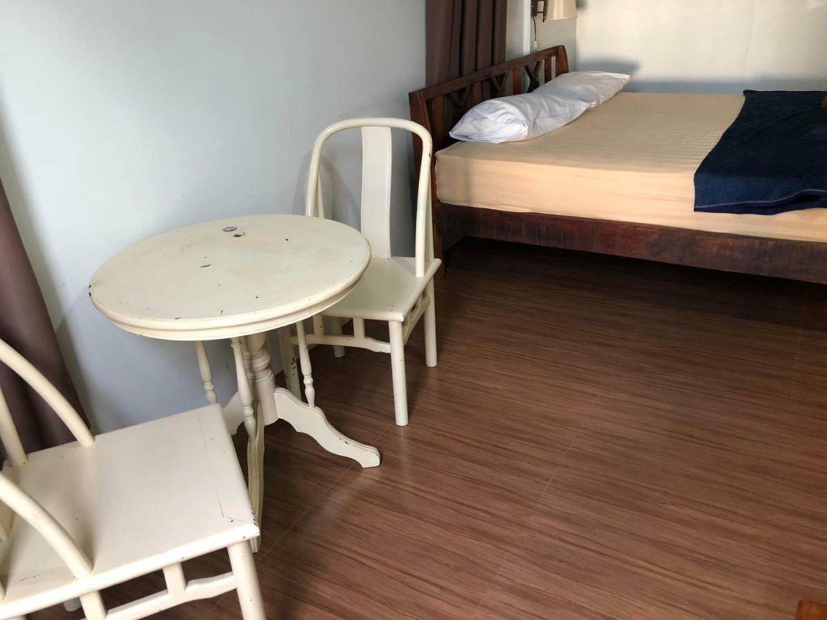 The Point At Airport Aparthotel Nai Yang Exterior photo